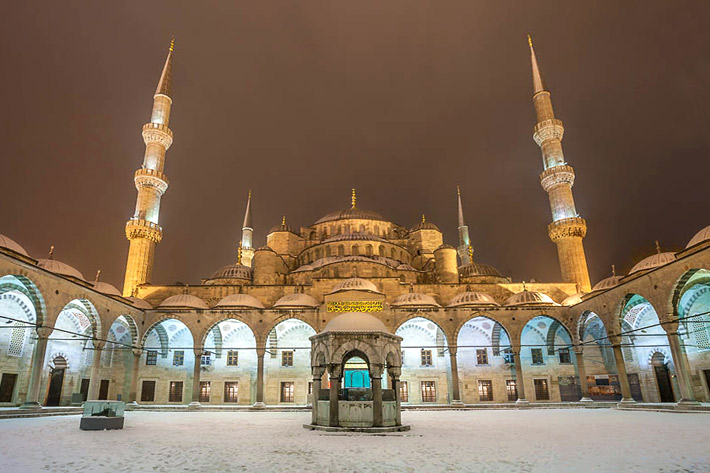 (Courtyard of the Blue Mosque, Istanbul - Turkey)