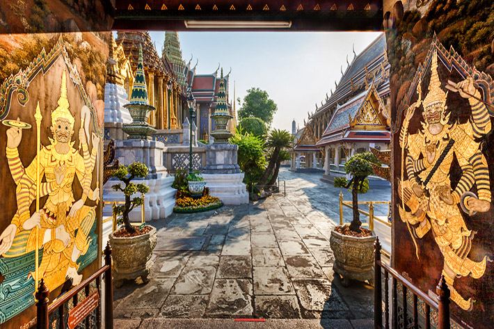 (Wat Phra Kaew, Bangkok - Thailand)