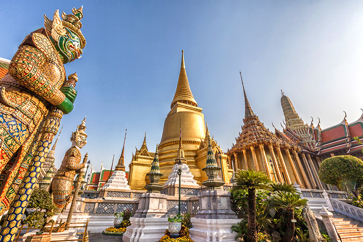 (Wat Phra Kaew, Bangkok - Thailand)