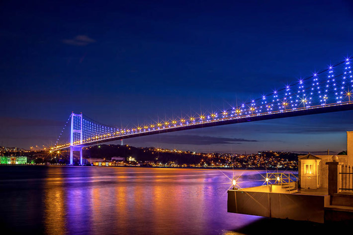 (Bosphorus Bridge, Istanbul - Turkey)
