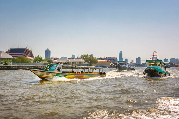 (Chao Phraya River, Bangkok - Thailand)
